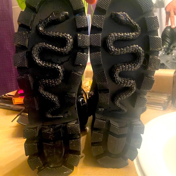 Gucci Boots worn twice! Bought other boots that I love even more! - Picture 1 of 16